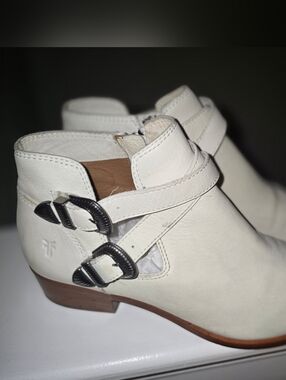 Frye Ray Western Bone White Leather Ankle Shooties with Double Buckle Straps 9